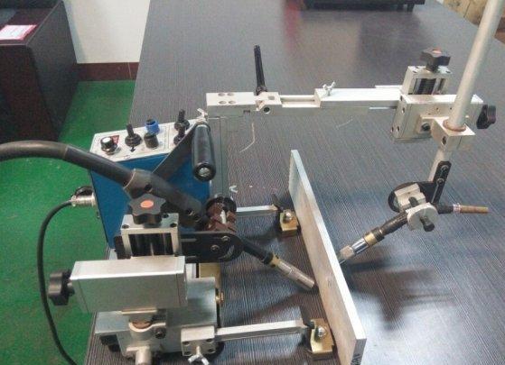 全位置<a href=http://www.075v.cn/tag/64/ target=_blank class=infotextkey>焊接小車</a> 它是一種<a href=http://www.075v.cn/tag/117/ target=_blank class=infotextkey><a href=http://www.075v.cn/tag/38/ target=_blank class=infotextkey>自動(dòng)化焊接</a>設(shè)備</a>